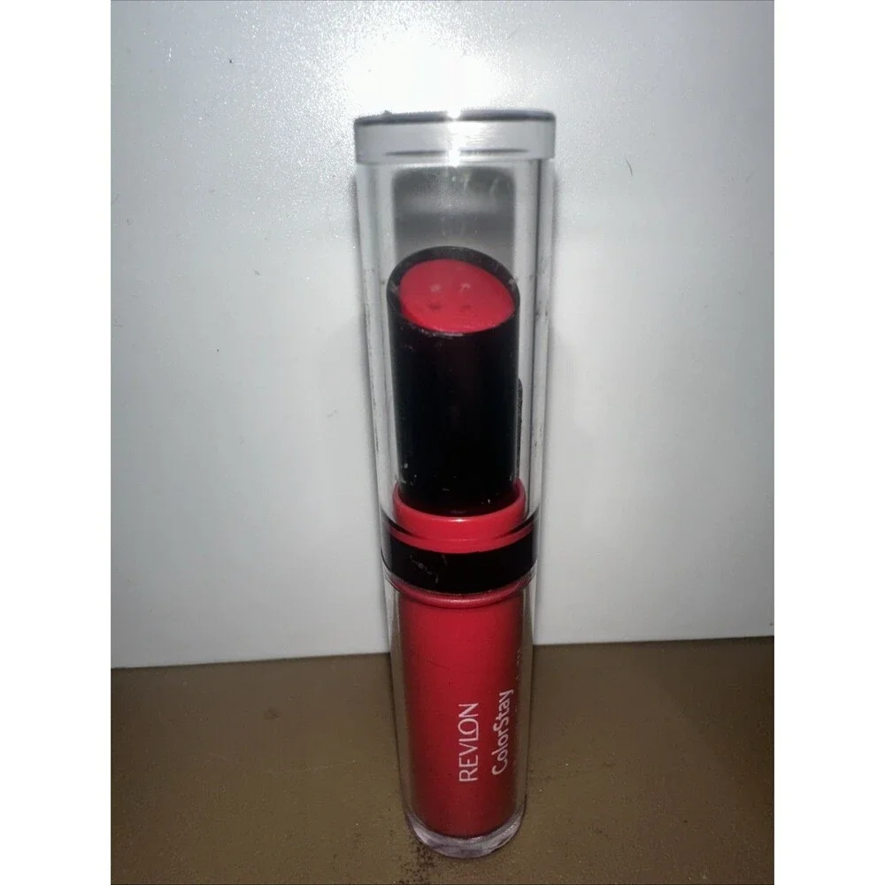 Revlon ColorStay Ultimate Suede Lipstick 073 STYLIST classic reds